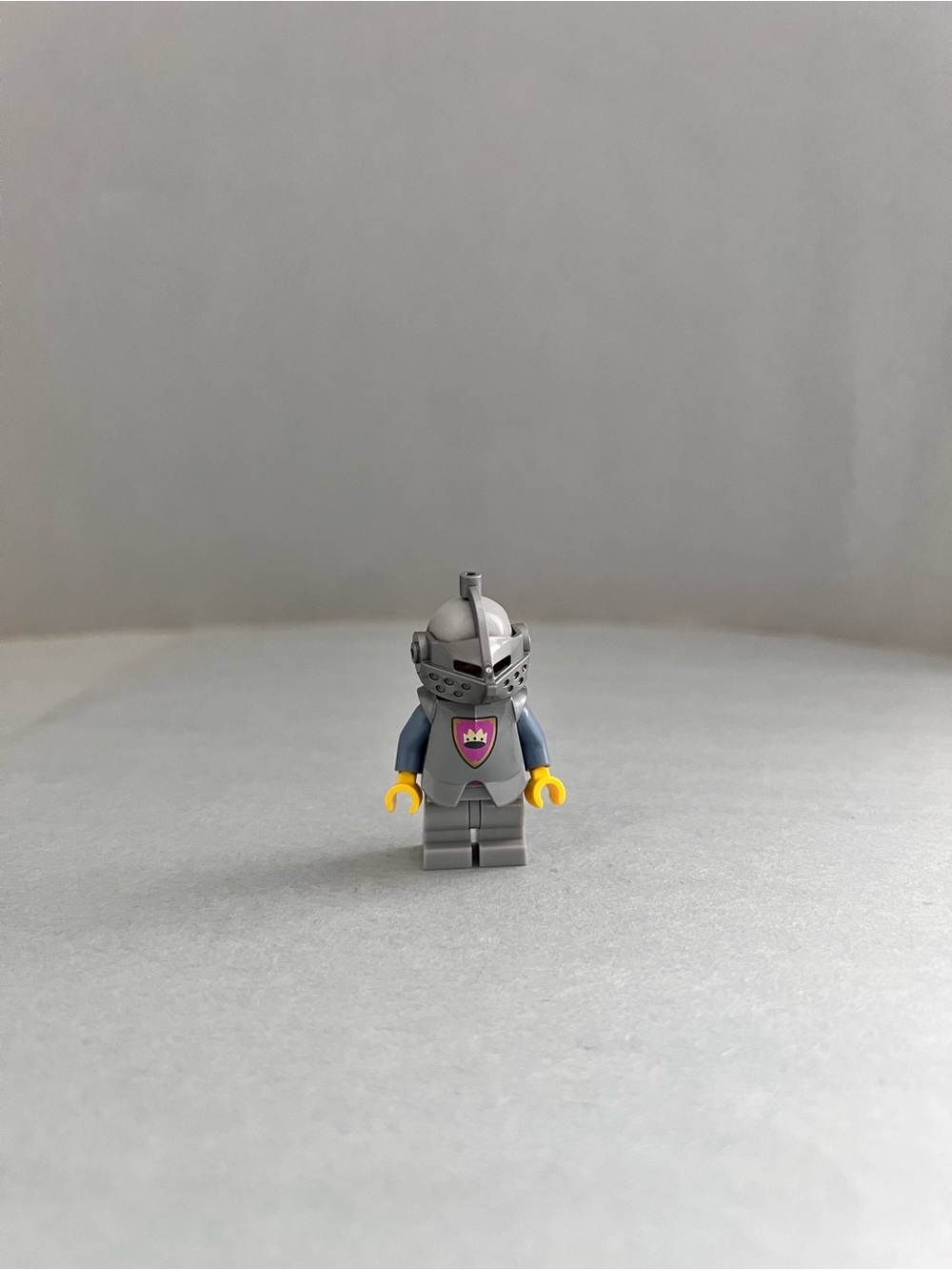 LEGO Minifigure Series Knight of the Yellow Castle